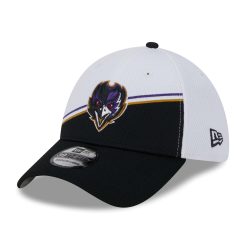 Baltimore Ravens On Field 2023 NFL Sideline New Era 39THIRTY Flex Cap White